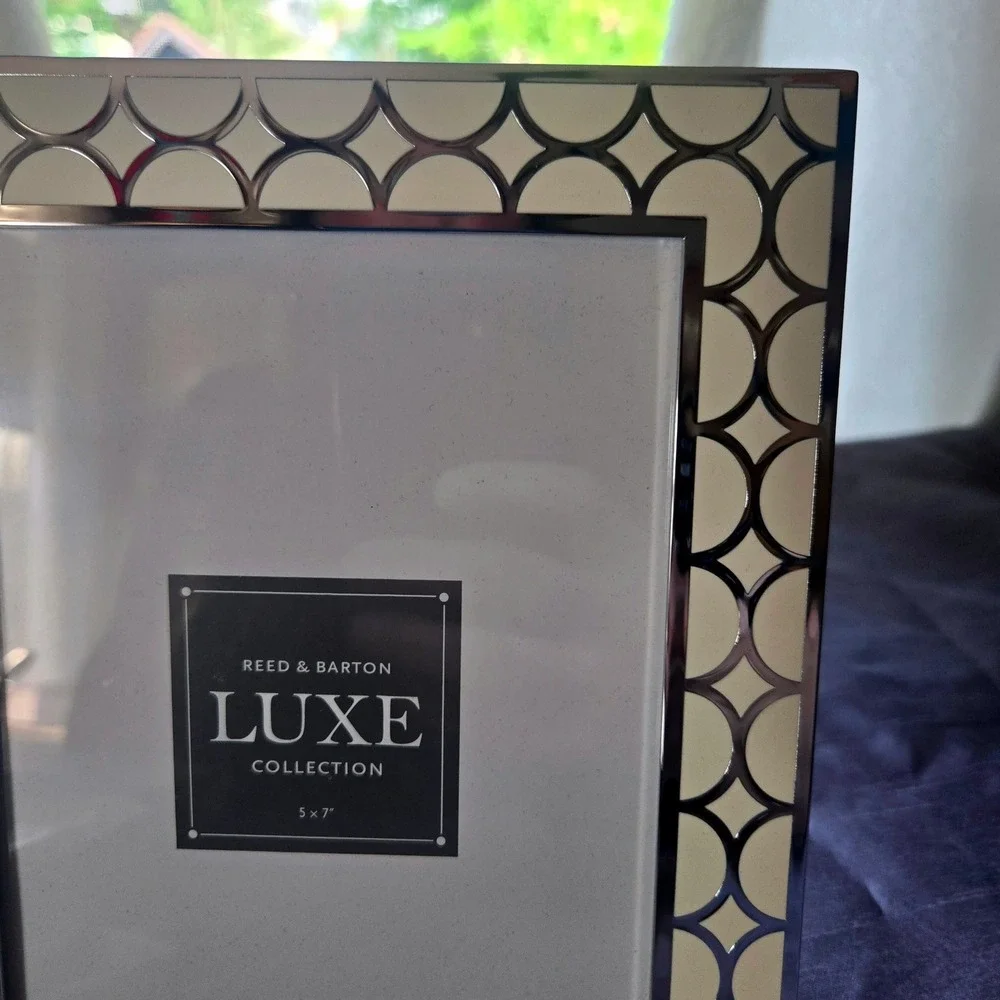 Reed‎ & Barton Luxe Collection Silver Plate Enamel 5x7 Picture Frame with Box